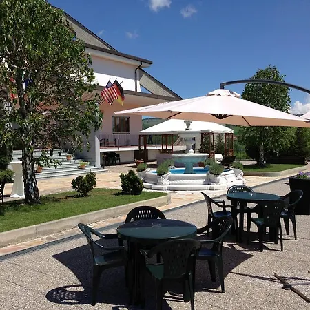 Victor Hotel